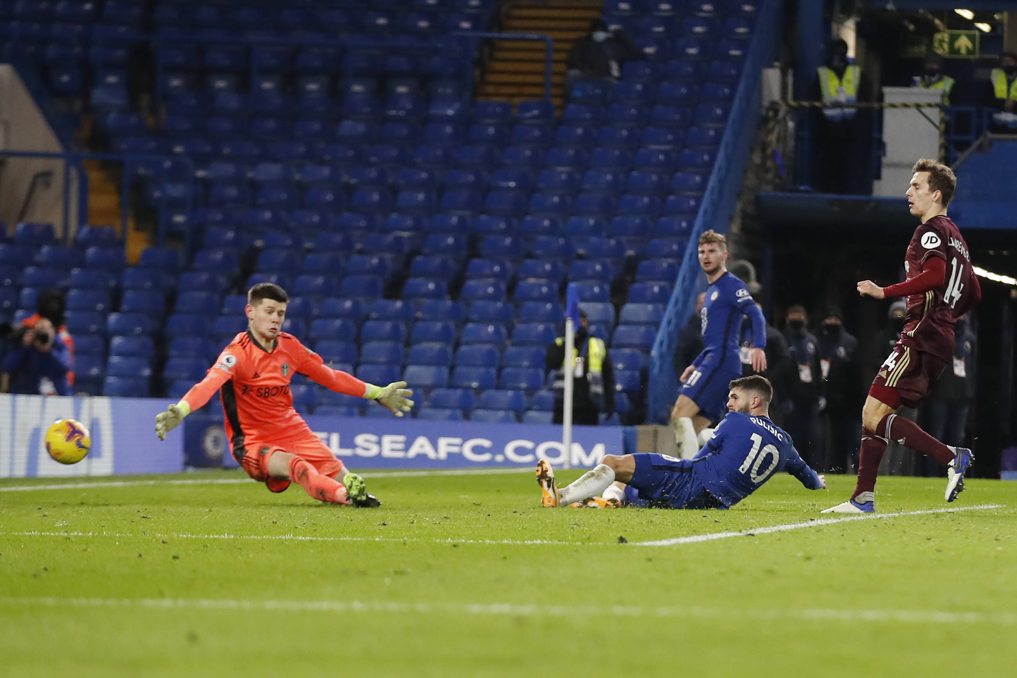 同时年龄优 同时年龄优